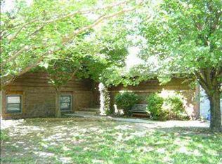 319 E Tall Tree Rd, Derby, KS 67037