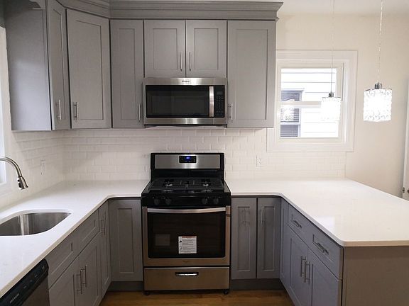 4th image of 18915 Keeseville Ave