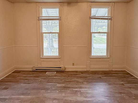 2nd image of 1603 S 4th St APT 1