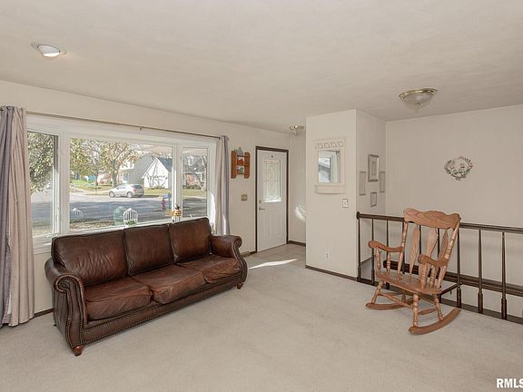 4th image of 1117 26th Avenue Ct
