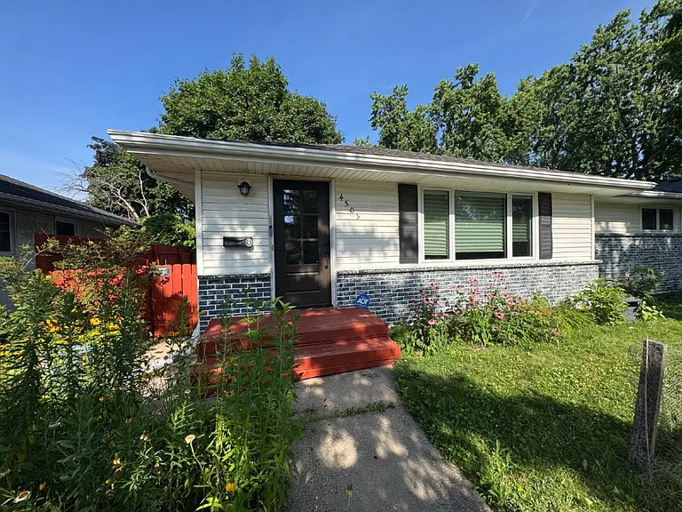 4505 Drew Ave N — Photo 1