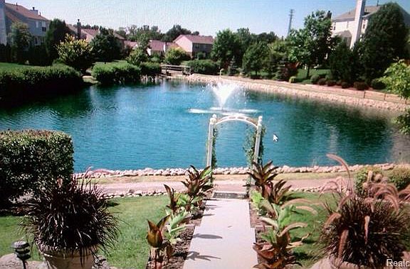 2nd image of 935 Hidden Creek Dr