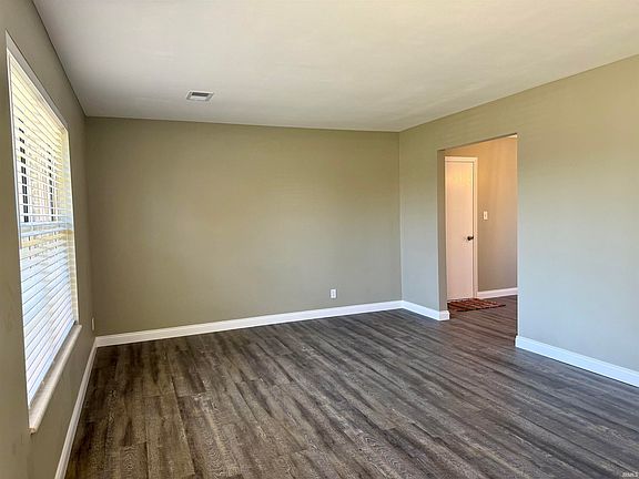 5th image of 3100 Jackson Ct