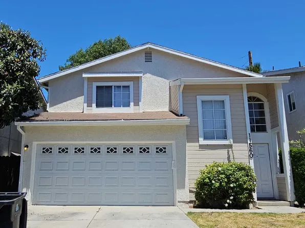 11560 Honeyglen Rd, Pacoima, CA 91331