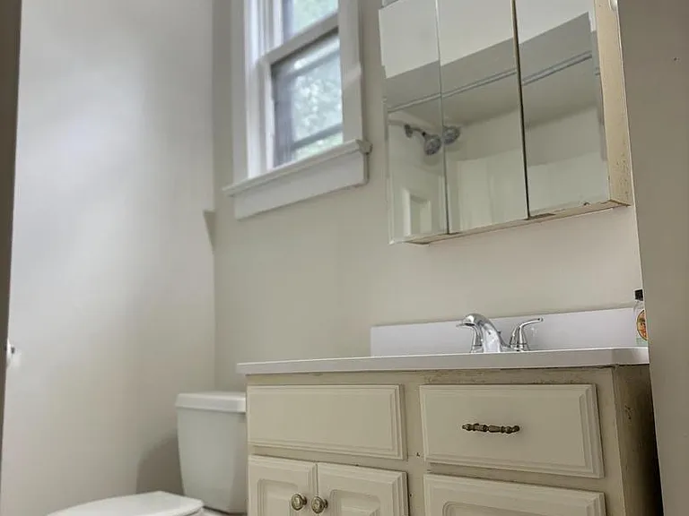 130 Poplar St — Photo 12