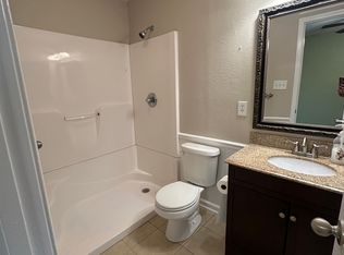 3270 Glenmore Dr, Hope Mills, NC 28348