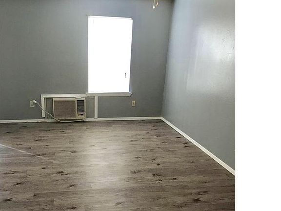 5th image of 64 N College Ave APT D