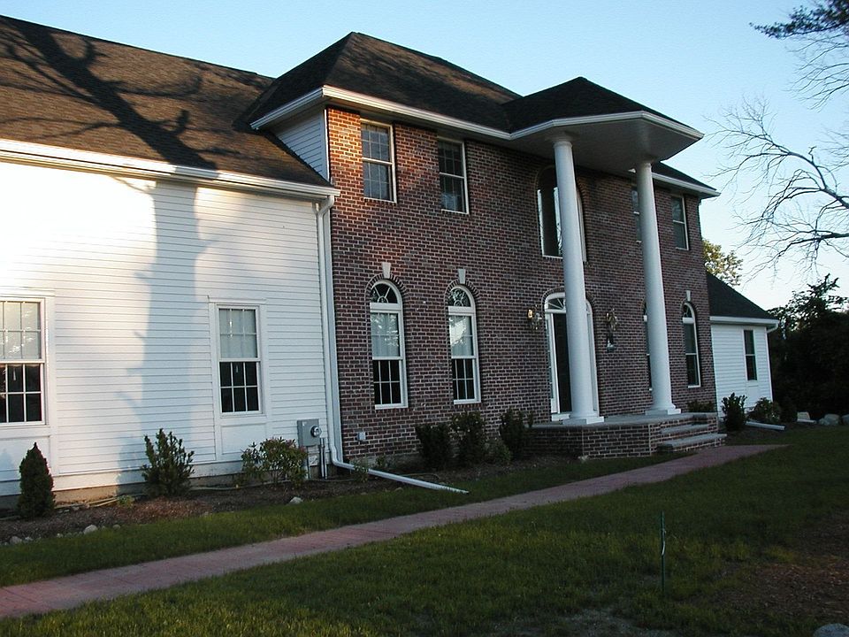 12 STAGECOACH LANE