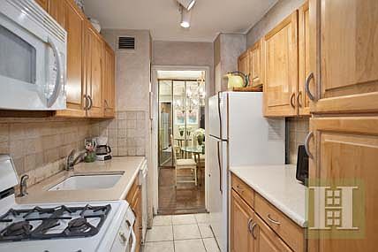 3rd image of 310 Lexington Ave APT 9H