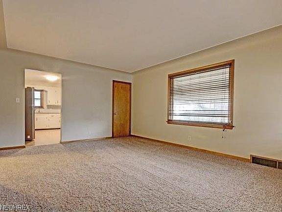 5th image of 456 6th St