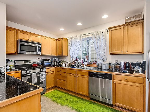 2nd image of 5989 Rainier Ave S #B