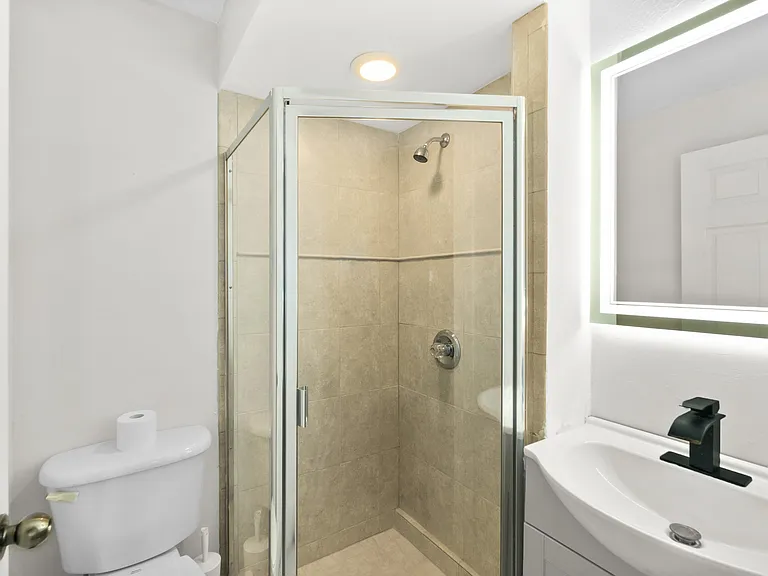 1335 N Central Ave — Photo 32