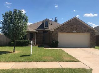 10004 SW 23rd St, Yukon, OK 73099
