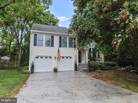 3rd image of 11409 Rolling Green Pl