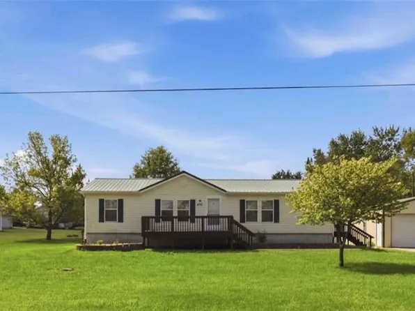 400 E Emma St, Osborn, MO 64474
