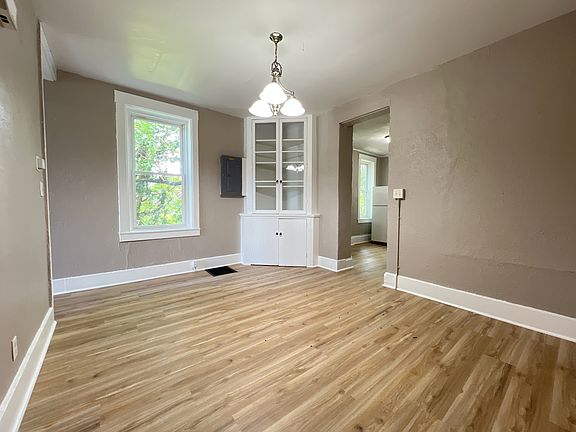 5th image of 651 Caledonia Pl #1