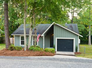 112 Bruce Ln, Spring Lake, NC 28390