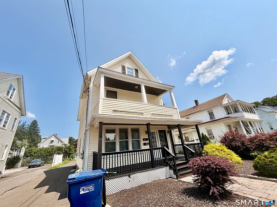 48 Vine St