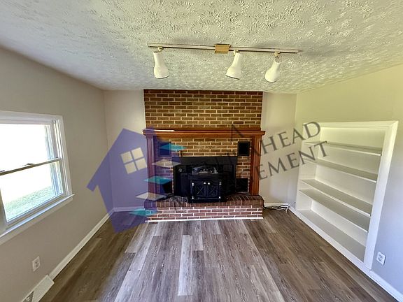 4th image of 17626 Shady Nook Rd