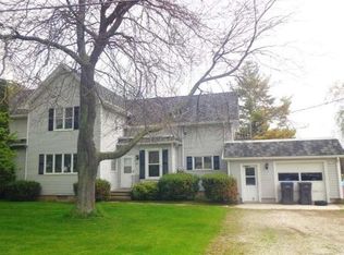 647 Westview St, Cleveland, WI 53015