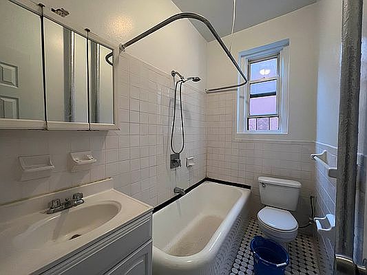 4th image of 83-43 118th St #3R