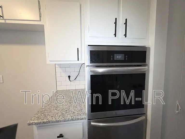 1516 Gregory St — Photo 14