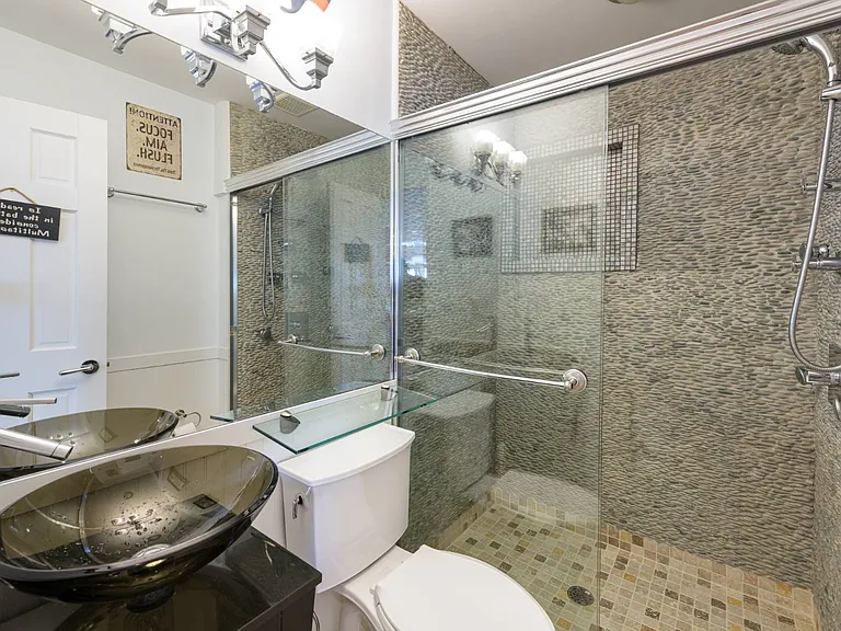 570 Dune Rd — Photo 17
