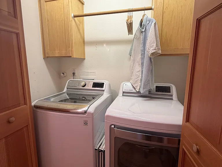 639 N Laurel St — Photo 9