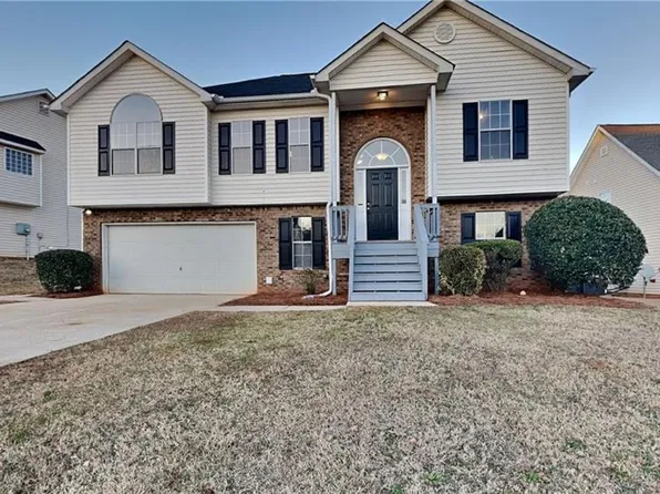 5693 Colonnade Dr, Rex, GA 30273