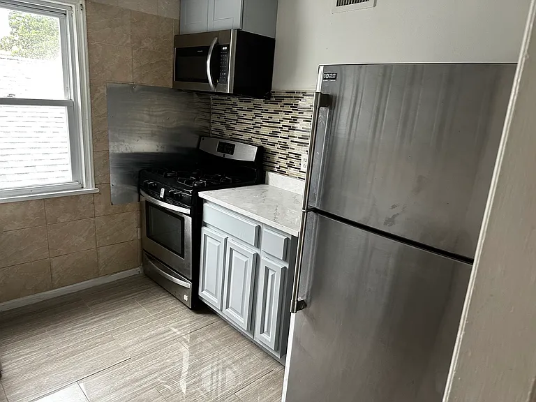 61 W 56th St — Photo 5