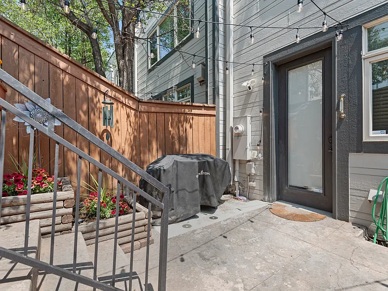 2313 Decatur St — Photo 33