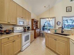 1041 Jardin Dr, Naples, FL 34104