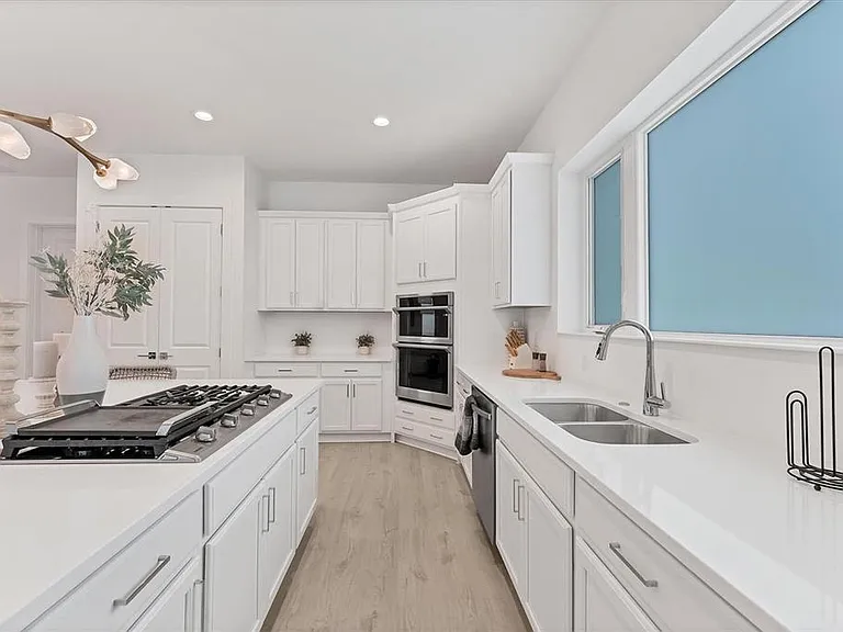 6028 Red Mangrove Ln — Photo 11