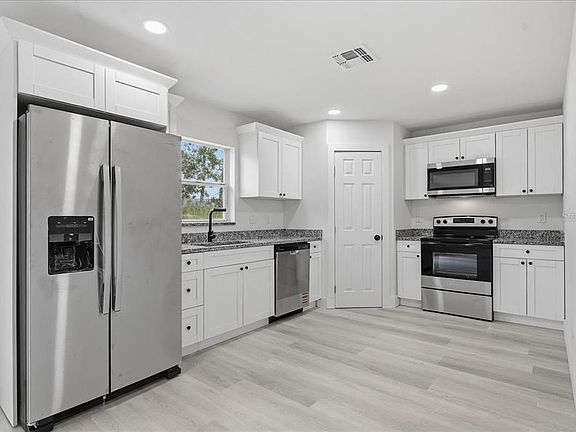4th image of 12493 KILLIAN STREET