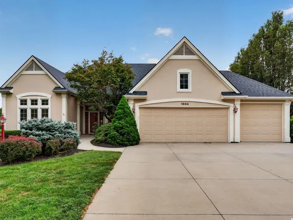 1804 Foxfire Dr, Lawrence, KS 66047