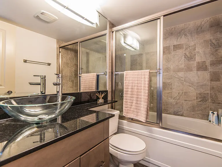 733 14th Ave SW #505 — Photo 9