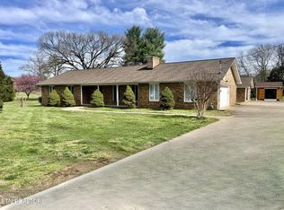 3941 Simpson Rd E, Lenoir City, TN 37772