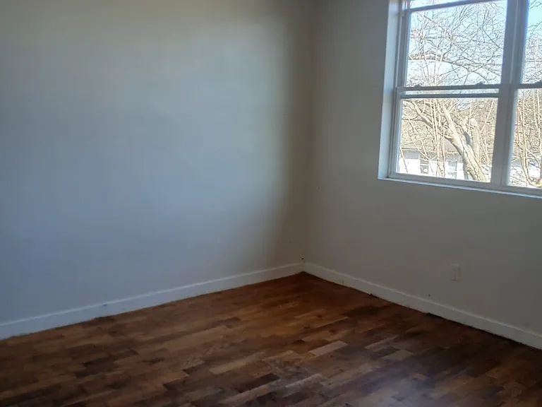 15 Bethune Blvd #103 — Photo 12