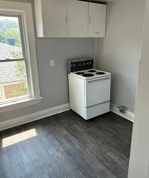 561 Sherbourne St #1 — Photo 5