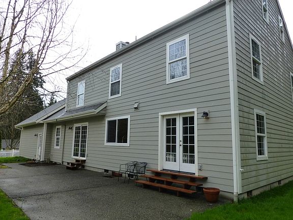 3rd image of 8953 Watson Pl NE