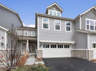 514 Pershing Ct, Barrington, IL 60010