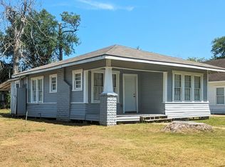 1012 N 13th St, Orange, TX 77630