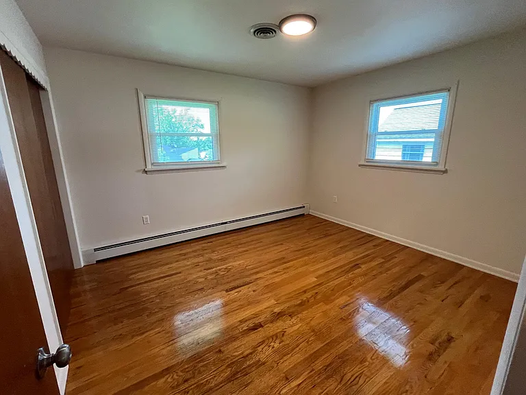 1112 Harriet Ave — Photo 12