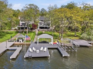 206 Long Pond Rd, Hewitt, NJ 07421