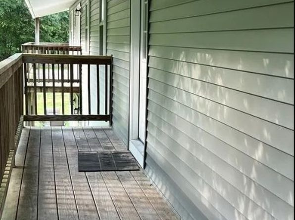 131 Muggett Hill Rd APT 4