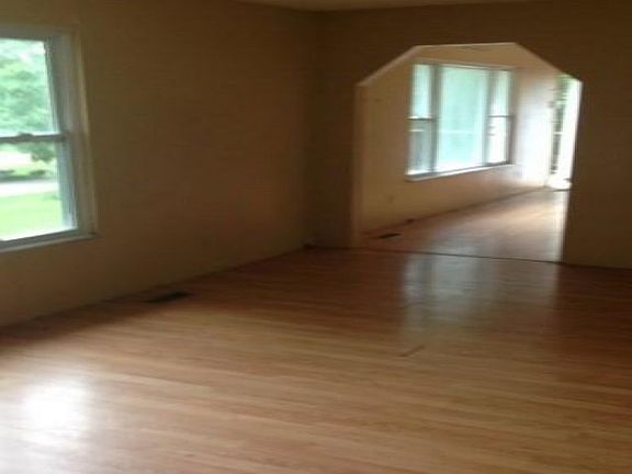 4th image of 10359 Blackrock Rd