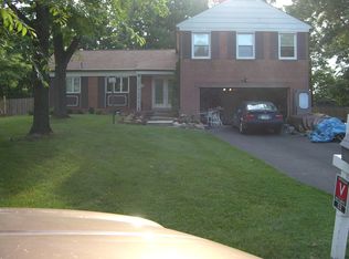 53 Orchard Way N, Rockville, MD 20854