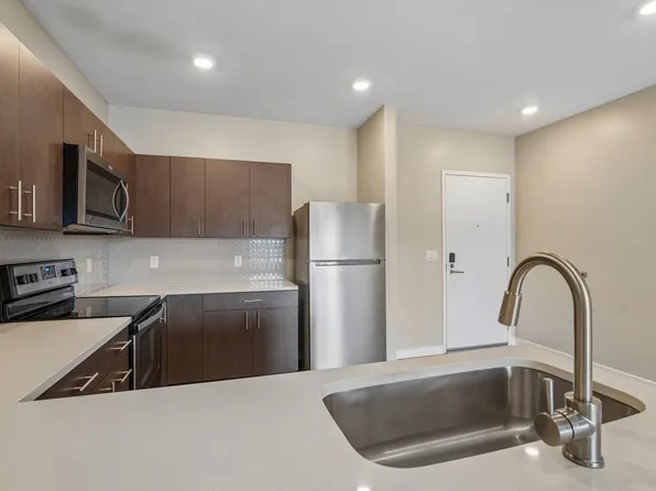 Cosmopolitan Apartments