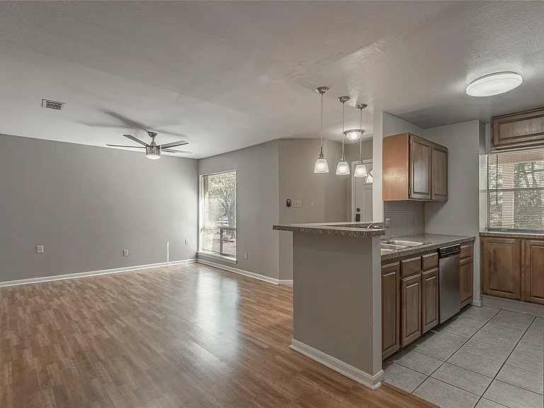 2404 Sycamore Ave #C4 — Photo 10