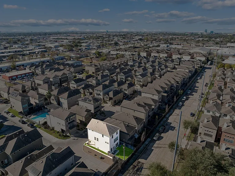 8604 Hollyoaks Creek Ln — Photo 30